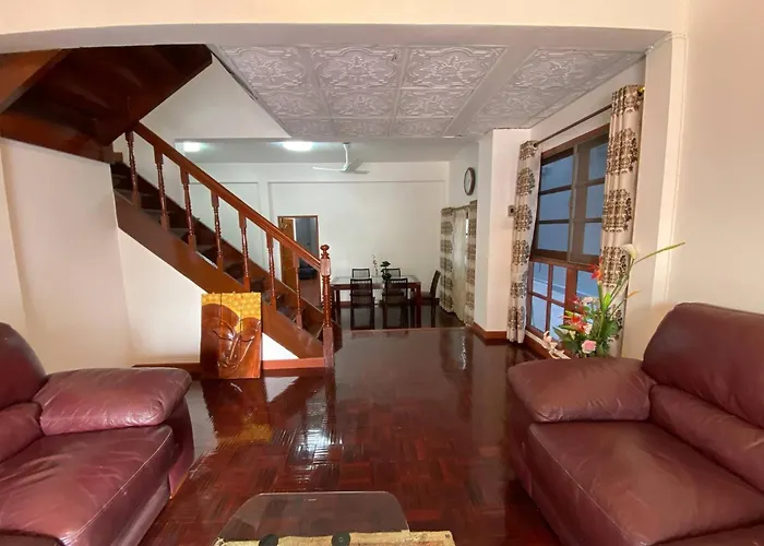 Maison d'hôtes Beautiful 2 Story Newly Renovated House
