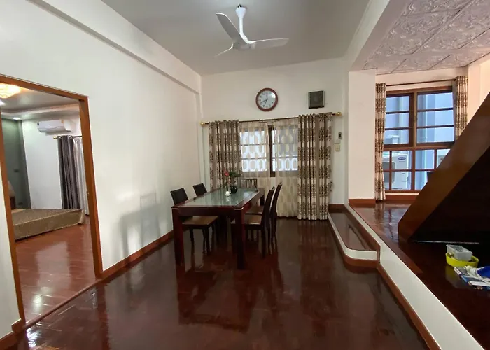 Maison d'hôtes Beautiful 2 Story Newly Renovated House *