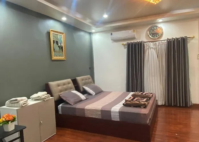 Maison d'hôtes Beautiful 2 Story Newly Renovated House Bangkok