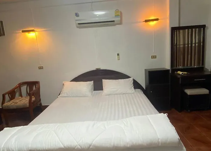 Maison d'hôtes Beautiful 2 Story Newly Renovated House Bangkok