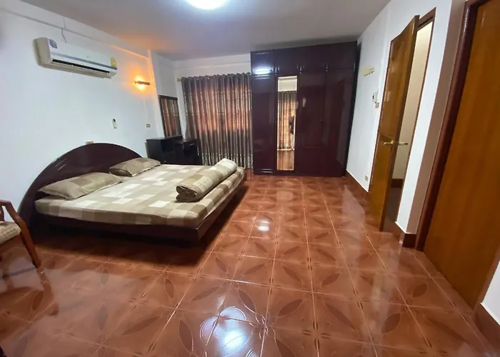 Beautiful 2 Story Newly Renovated House * Bangkok