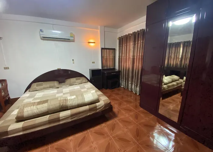 Beautiful 2 Story Newly Renovated House Bangkok