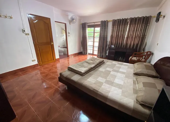 Maison d'hôtes Beautiful 2 Story Newly Renovated House *