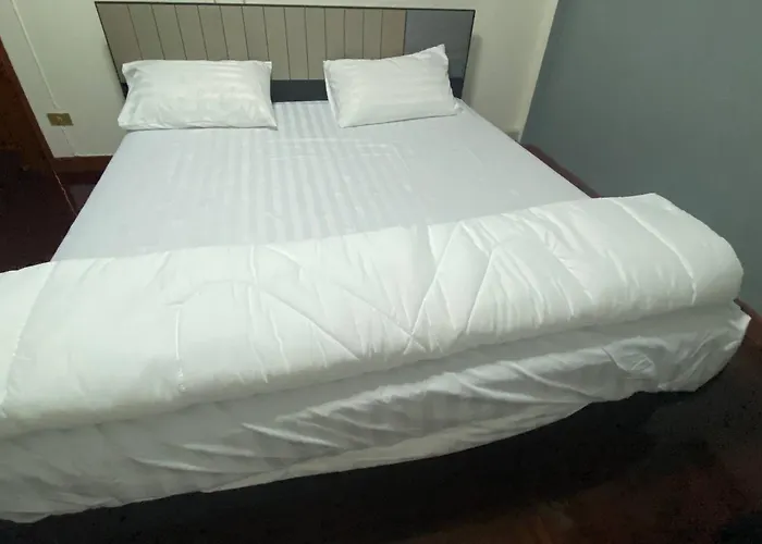 Beautiful 2 Story Newly Renovated House Maison d'hôtes