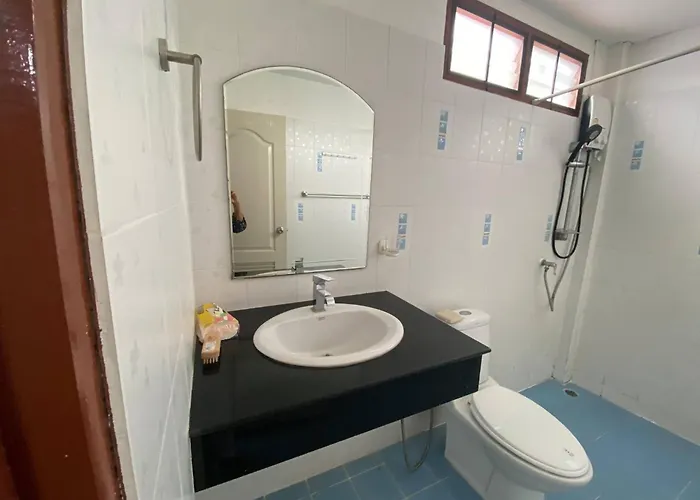 Beautiful 2 Story Newly Renovated House Bangkok
