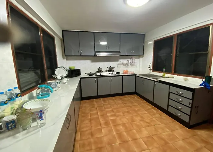 Maison d'hôtes Beautiful 2 Story Newly Renovated House *