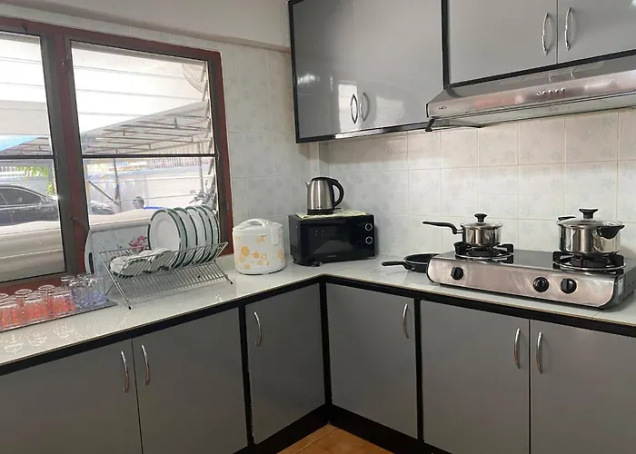 Beautiful 2 Story Newly Renovated House
